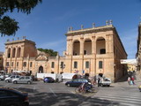 fachada de los palacios de ciudadela de menorca, que muestral el abolengo de la aristocracia de los antiguos ciudadelanos